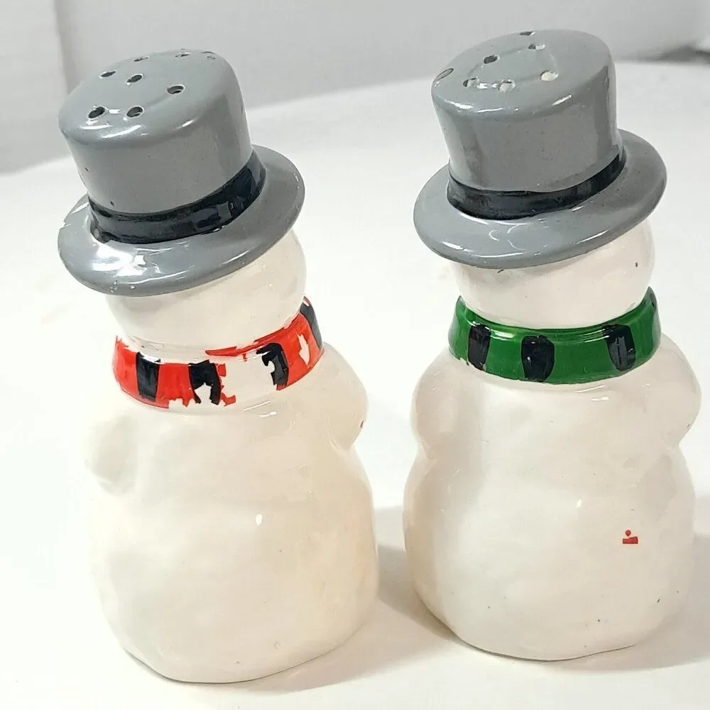 Toscany Collection Snowman salt & Pepper shakers Japan ceramic Christmas Vintage